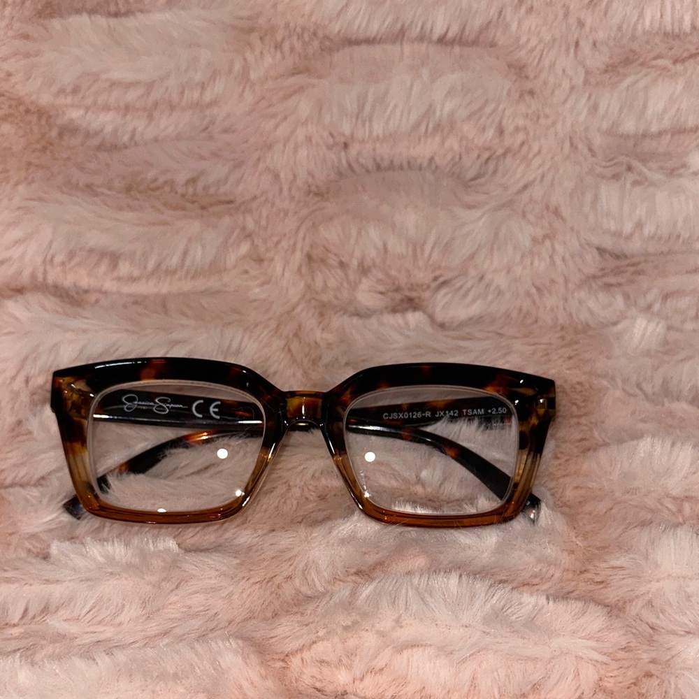 Stylish Reader Eyeglass Set - image 4
